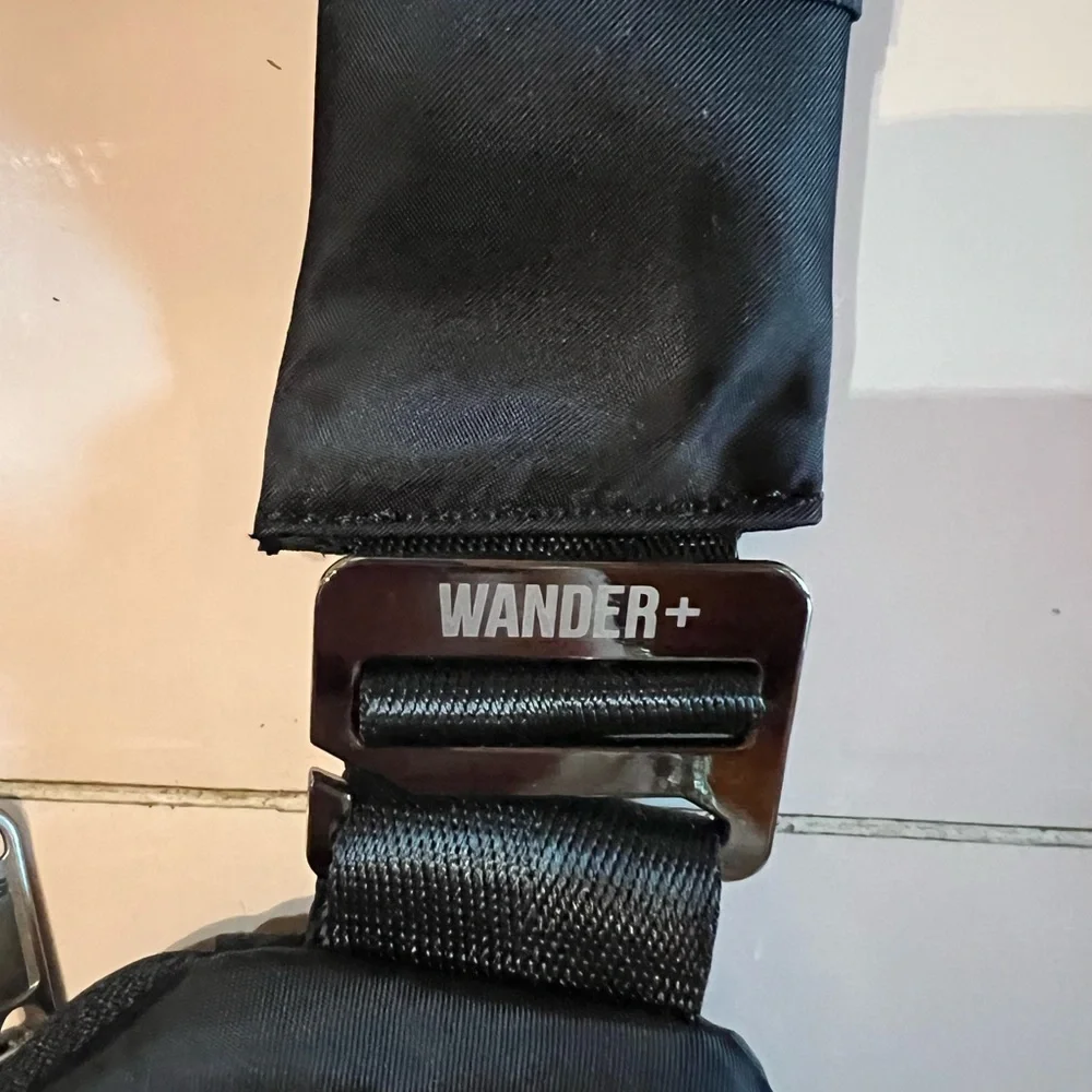 Wander Black Belt Bag - Picture 3 of 3